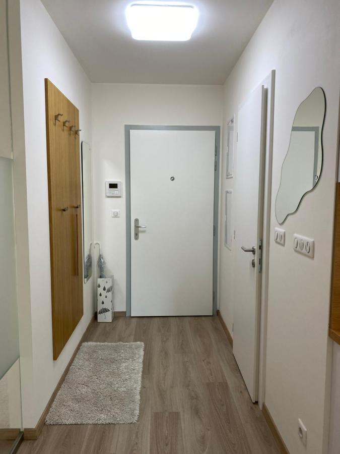 Lia Apartman - Private Parking 布拉迪斯拉发 外观 照片