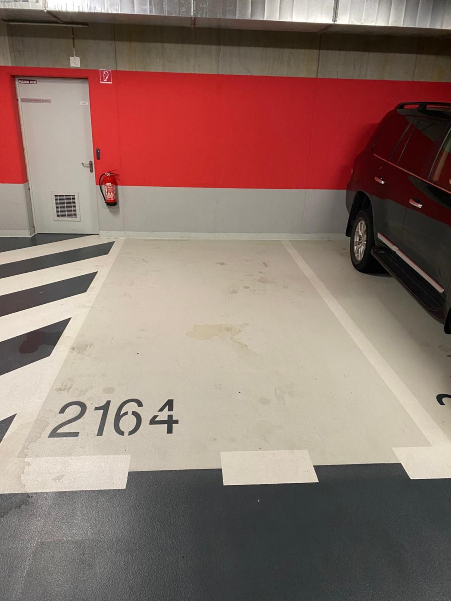 Lia Apartman - Private Parking 布拉迪斯拉发 外观 照片
